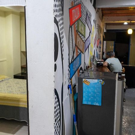 Hostal Real Hostel Саленто Экстерьер фото