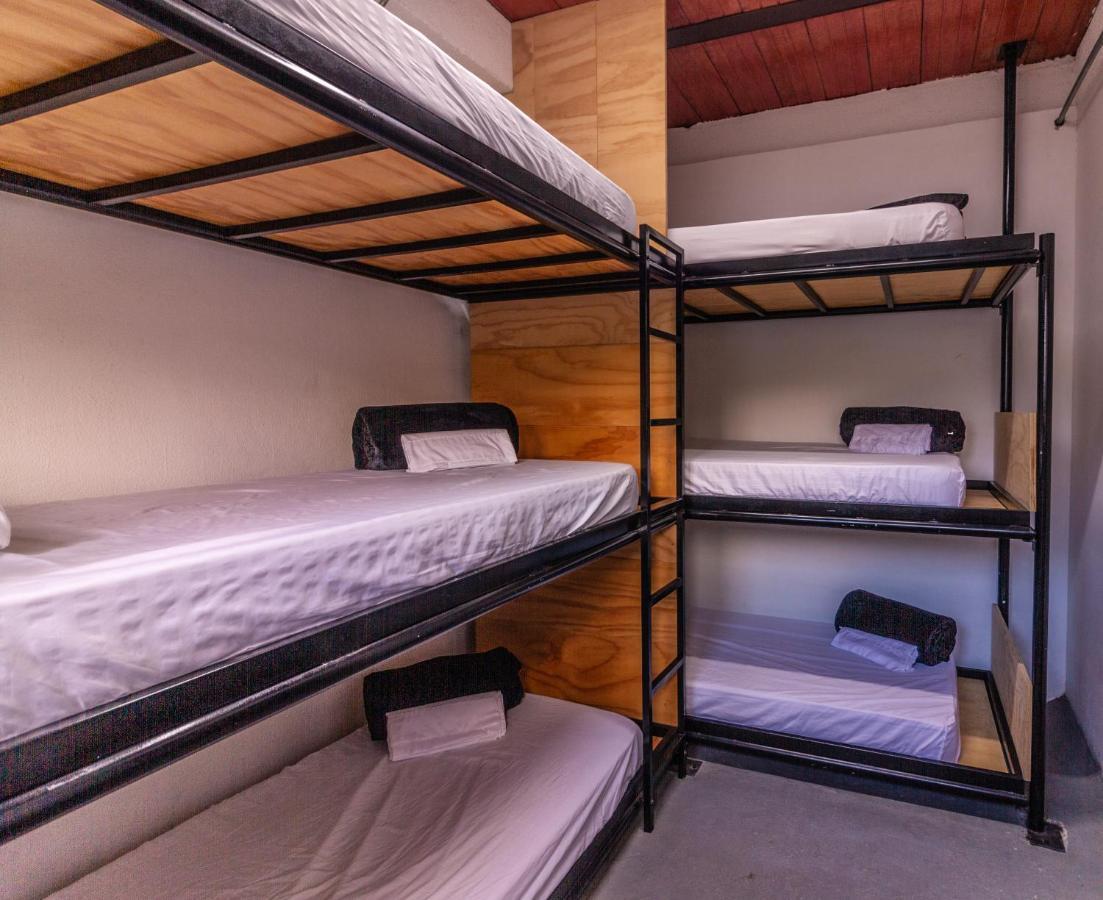 Hostal Real Hostel Саленто Экстерьер фото