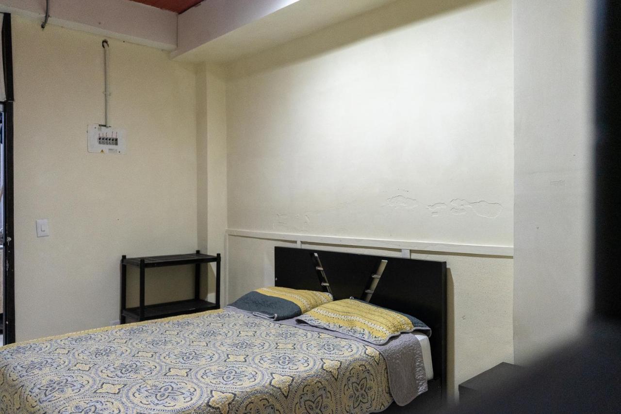 Hostal Real Hostel Саленто Экстерьер фото
