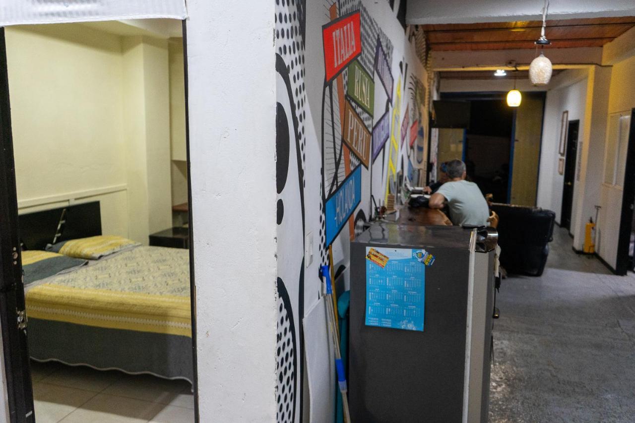Hostal Real Hostel Саленто Экстерьер фото