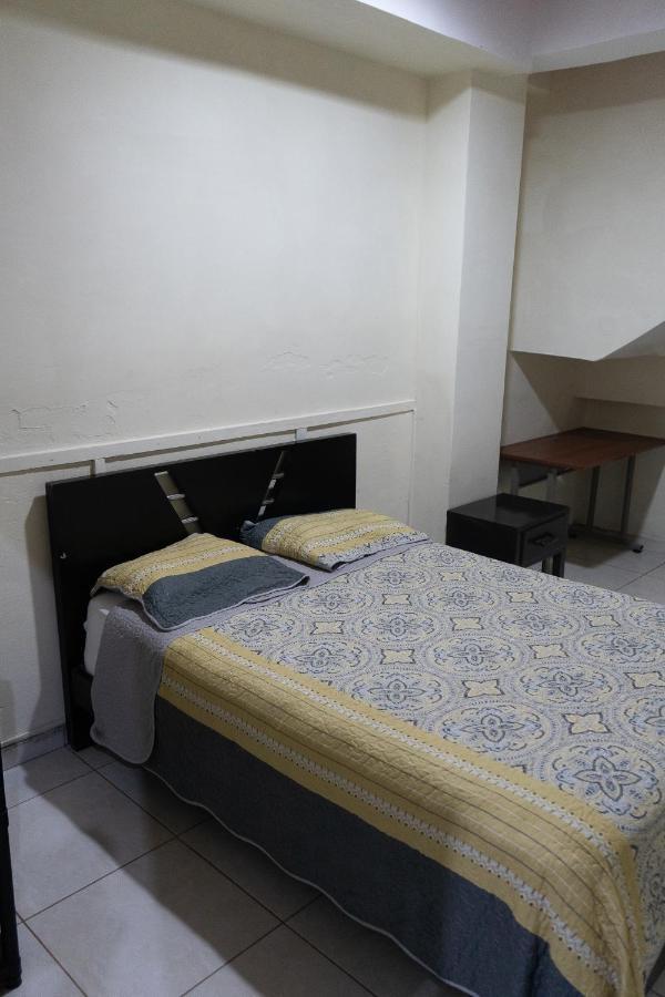 Hostal Real Hostel Саленто Экстерьер фото