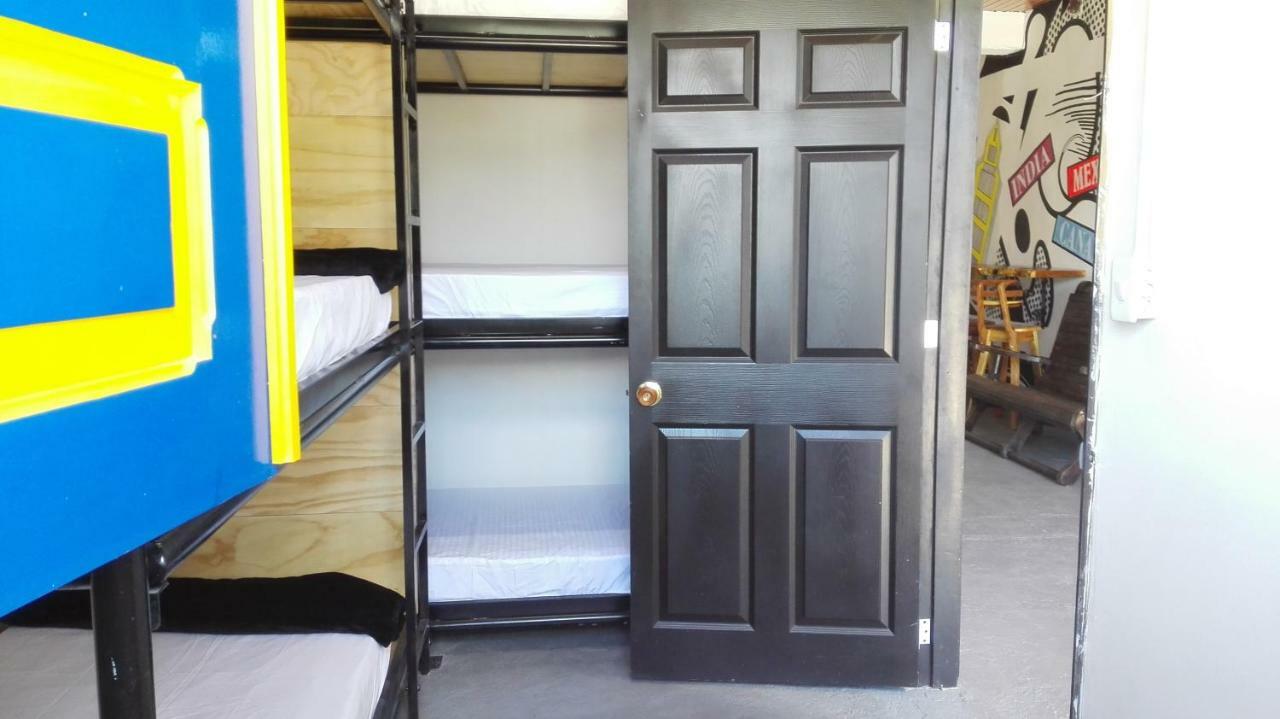 Hostal Real Hostel Саленто Экстерьер фото