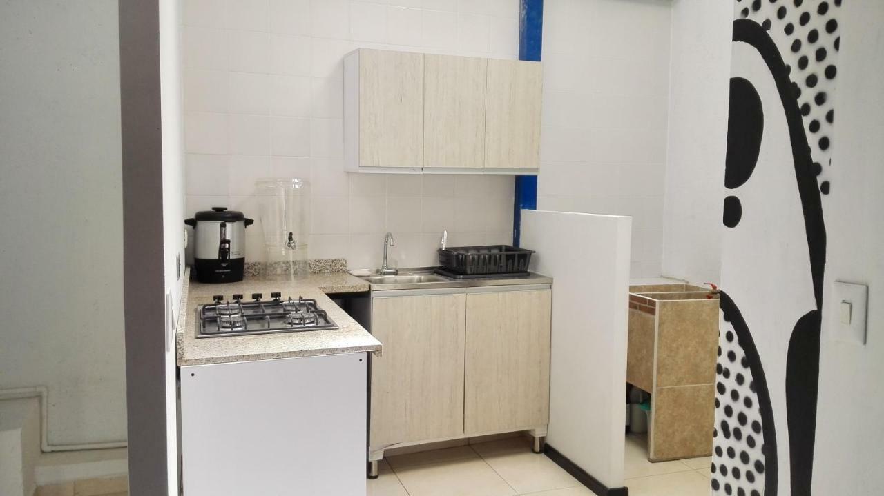 Hostal Real Hostel Саленто Экстерьер фото