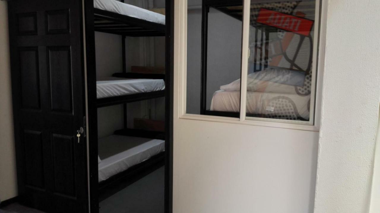 Hostal Real Hostel Саленто Экстерьер фото