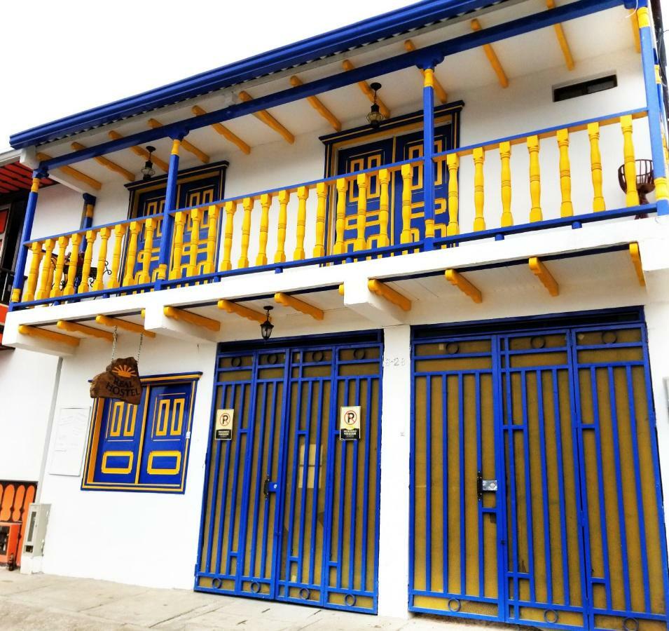 Hostal Real Hostel Саленто Экстерьер фото